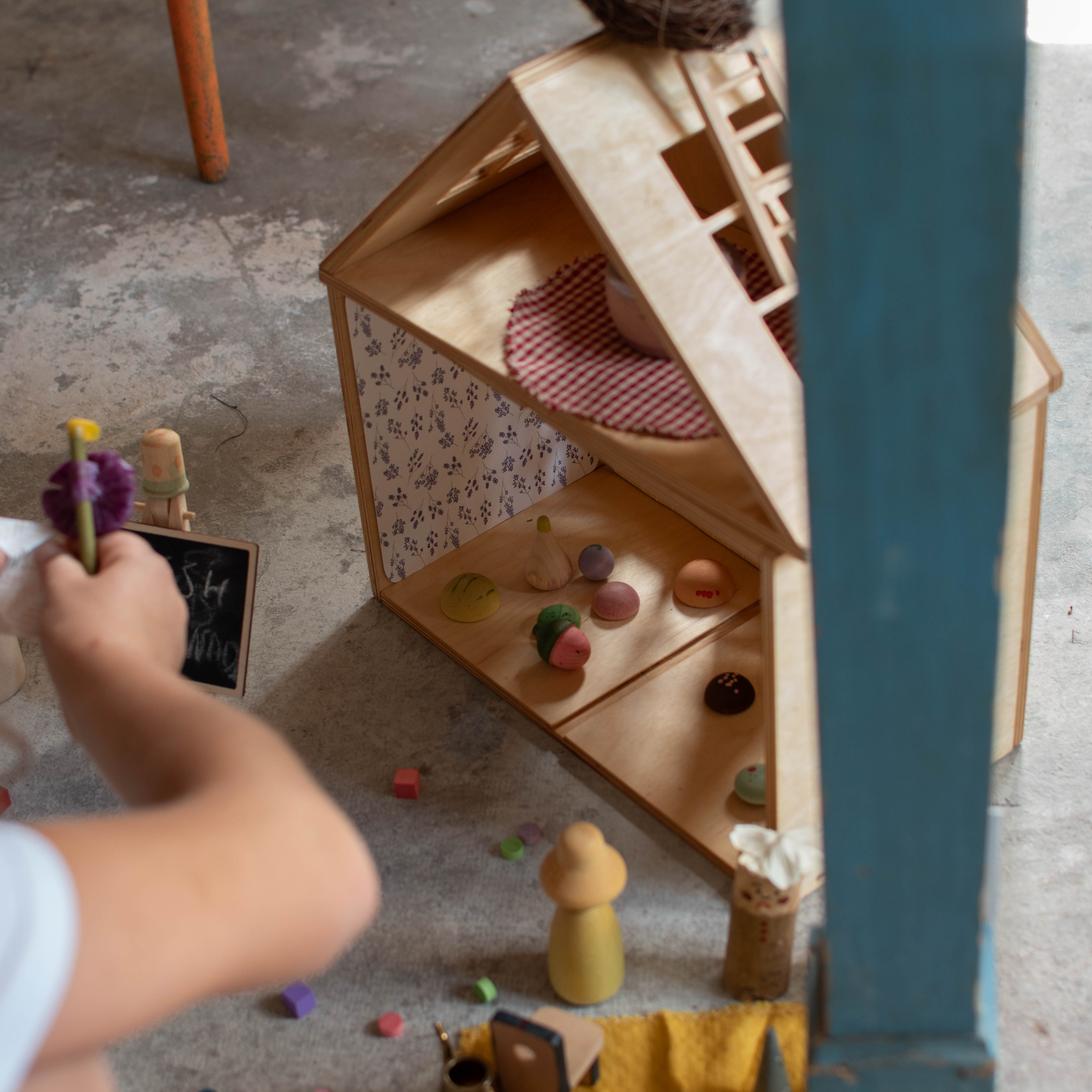 autumn dollhouse play 1-1